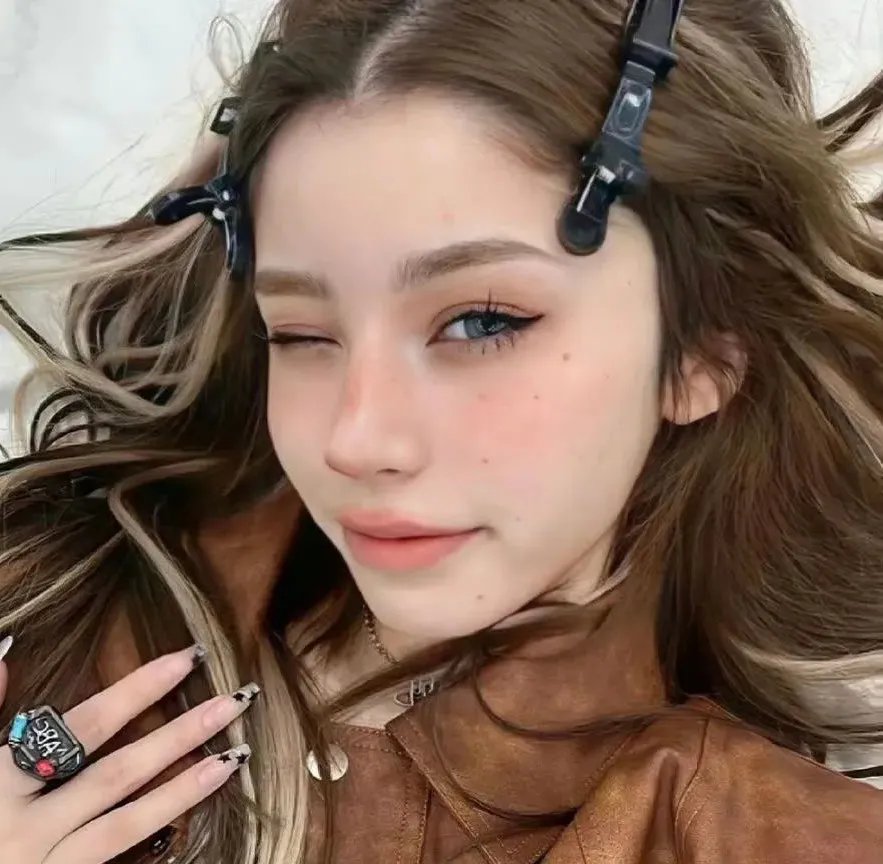 大闹婚礼后，忠犬总裁非我不娶